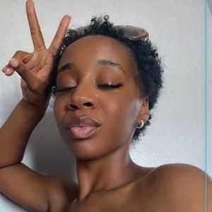 Today years old when I realized you can edit this headline 🤣 I'm Brianna